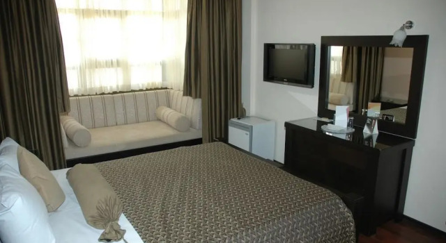 Люкс с балконом Ulasan Hotel Caravan Camping