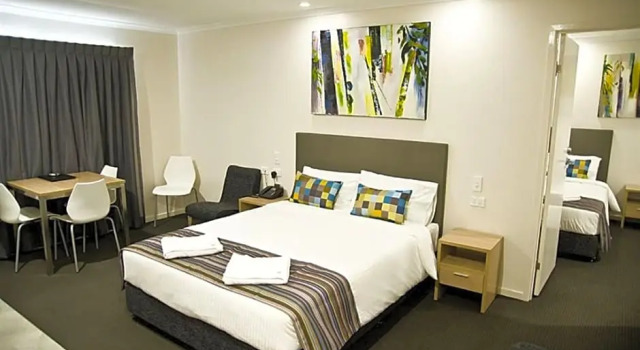Семейный люкс Roma Central Motel