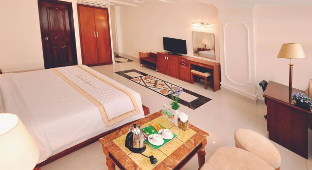 Tan Hoang Long Hotel