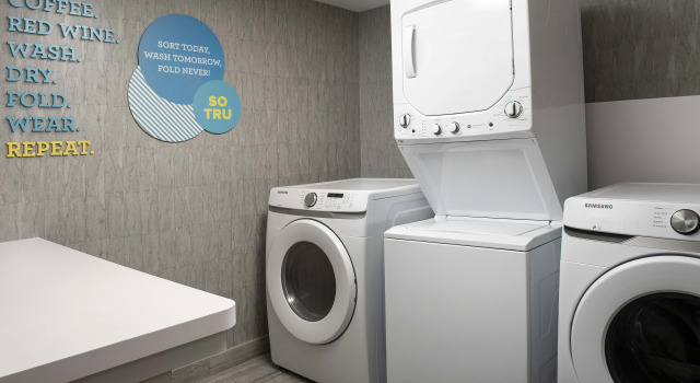 TRU by Hilton Miami Airport South Blue Lagoon, FL, Varaa Hotelli Hotellit Miami Beach uima-altaalla, Uima-allas