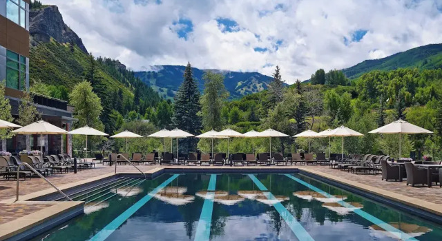 Апартаменты Beaver Creek Solace by Avantstay Studio w/ Resort Pool + Hot Tub Premier Avon Location