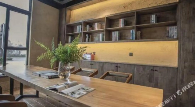 Xiaoyin Yisu Hostel, Rezervovat Hostel Xiangyang Čína