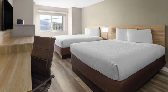 Четырёхместный номер Standard Days Inn by Wyndham Jackson Downtown