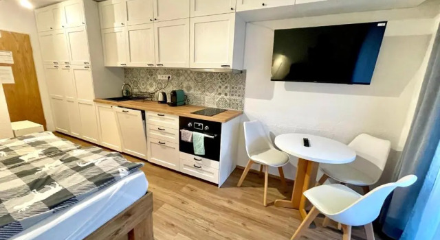 Номер Standard 2022 Neu renoviert- Apartments Michaela