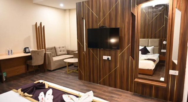Полулюкс Hotel Krinoscco