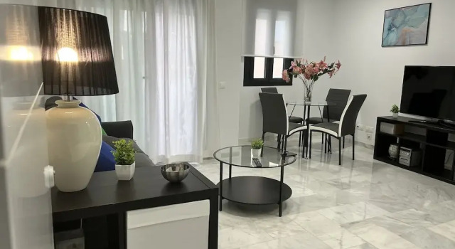 El Poeta in Fuengirola, Забронировать Апартаменты/квартира Апартаменты Фуэнхирола, рядом с Salon Varietes Theatre, Апартаменты/квартира