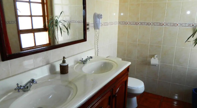 Camera quadrupla Standard Hostal Torre de Babel