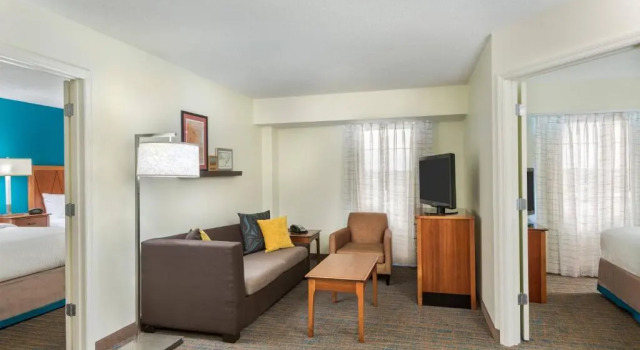 Двухместный люкс с 2 комнатами Residence Inn by Marriott St. Louis Downtown