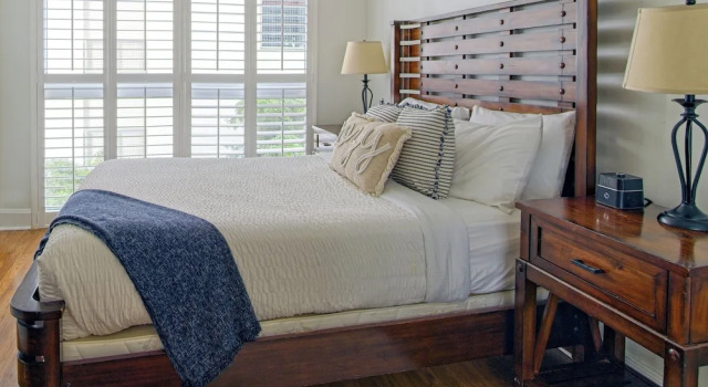 1 Bedroom Steps to Marina and CocoWalk