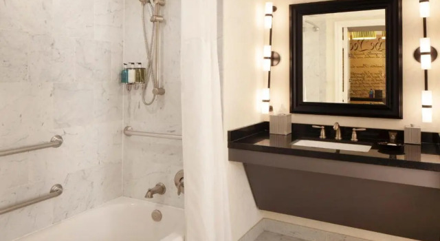 Номер Standard Melrose Georgetown Hotel
