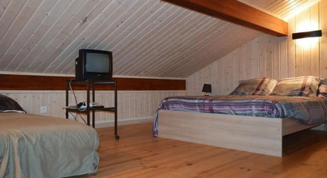 Chalet Font-Romeu-Odeillo-Via, 4 pièces, 8 personnes - FR-1-580-10, Book Chalet Sommerhuse i Llo, Hytte