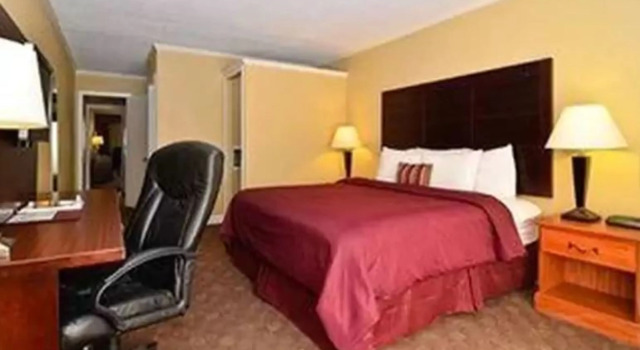 Ramada by Wyndham Texarkana