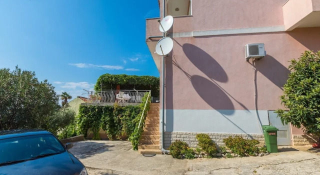 Apartments Ljiljana