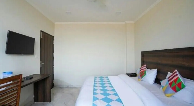Hotel Midtown, Varaa Hotelli Hotellit Haryana pysäköinnillä, Pysäköinti