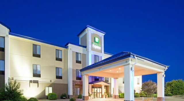 Country Inn & Suites by Radisson, Garden City, KS, Брондау Қонақ үй Гарден Сити 