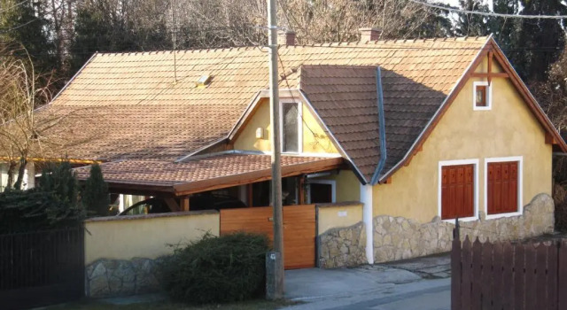 Апартаменты Belloapartamento Ház Balatonkenese, Strand 800m, Jakuzzi