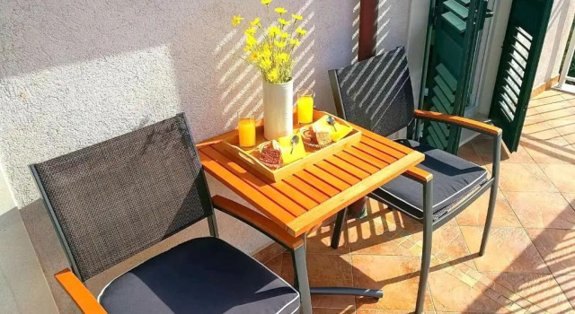 Апартаменты с 2 комнатами с балконом и с видом на море Apartment Kola