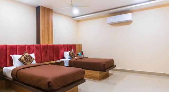 Geet Kavya Inn