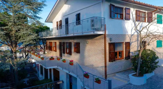 M261 - Marcelli, Trilocale Ristrutturato Con Terrazzo Vista Mare Pt, Rezervovat Hotel Marcelli 