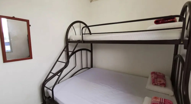 SPOT ON 89963 Sinurambi Homestay 2