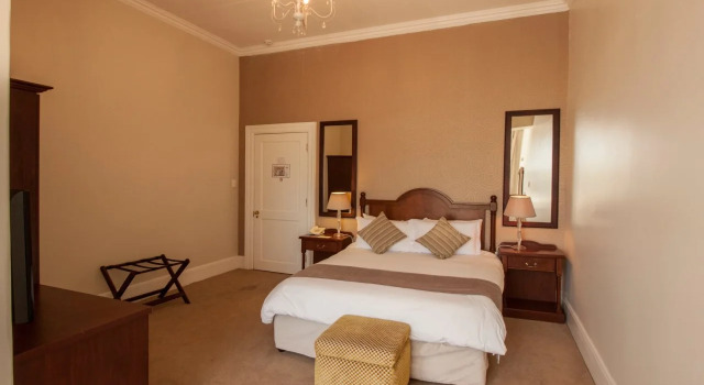 The King Edward Hotel, Забронировать Отель Отели Порт-Элизабет 3 звезды, 3*