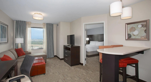 Двухместный люкс c 1 комнатой Staybridge Suites Denver South - Highlands Ranch by IHG