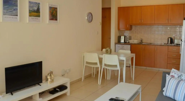 Mirabella Mackenzie 1 Bedroom Flat Sleeps 4, Book Hotel Larnaka Larnaca Region