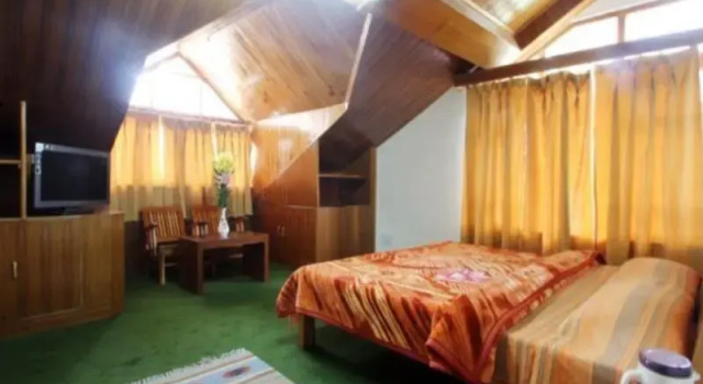 Hotel Mohan Palace, Забронировать Отель Отели Манали с парковкой, Парковка