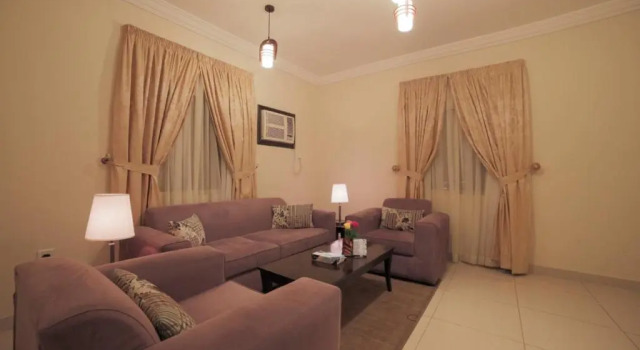 OYO 208 Roshan Hotel Suites Hera