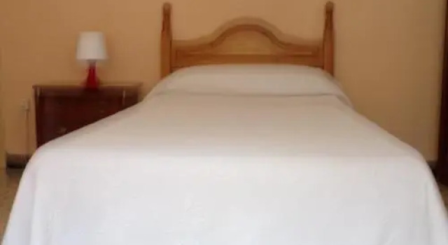 Pensión Irene, Book Hotel Hotels in Aragon with Parking, Parking