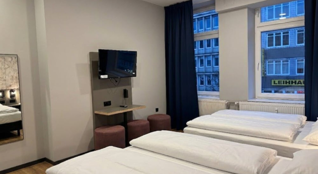Четырёхместный номер Standard Nivara Hotel