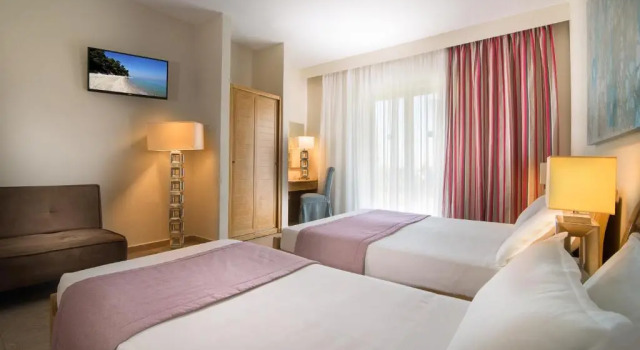 Семейный люкс Alkion Hotel