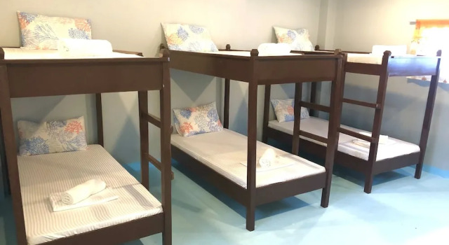 Кровать в общем номере In Dai Aquasports and Beach Resort