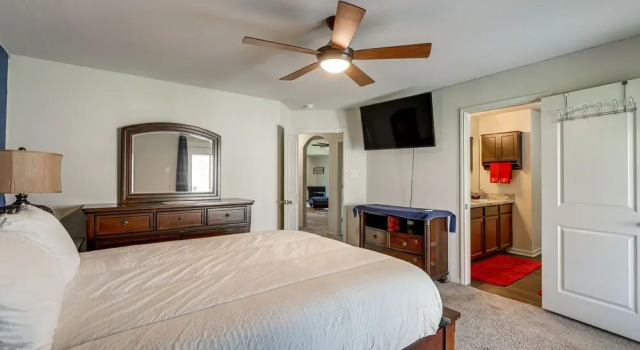Коттедж 12 Mi to Beach: Texas Gulf Coast Home w/ Fire Pit