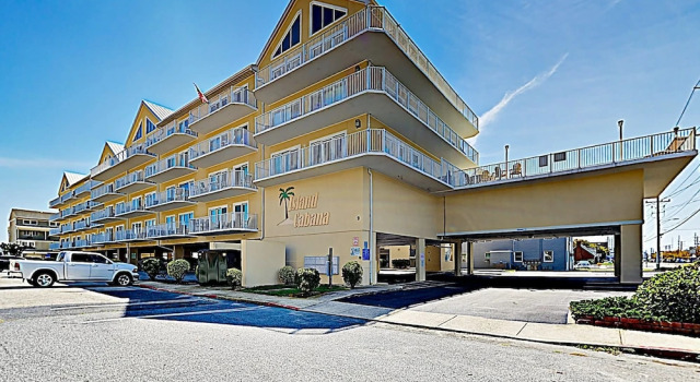 New Listing! Ocean-view W/ Pool - Near Beach 3 Bedroom Condo, Забронировать Отель Отели Оушен-Сити 4 звезды, рядом с Окружная библиотека в Оушен-Сити, 4*