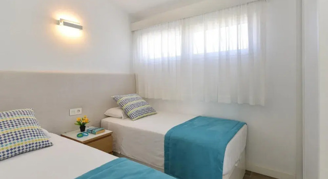 Апартаменты Central Bungalow With Pool