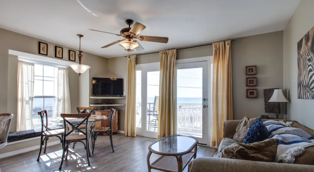 Summer Breeze 201 1 Bedroom Condo by RedAwning, Varaa Huoneisto Hotellit Emerald Coast uima-altaalla, Uima-allas