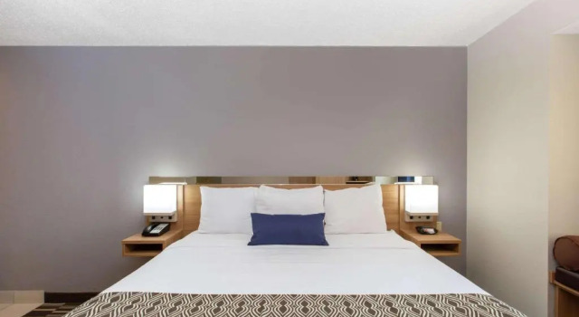 Двухместный номер Deluxe Microtel Inn & Suites by Wyndham Augusta/Riverwatch