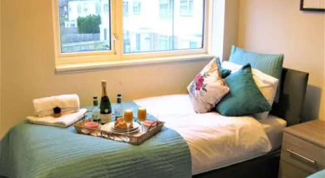 Airport/University Luxury Apartment 1, Varaa Huoneisto Asunnot kohteessa Merseyside, Huoneisto