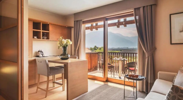 Полулюкс с видом на горы Art & Design Hotel Napura