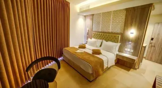 De Lara Hotel, Varaa Hotelli King Hussein International Airport Akaba