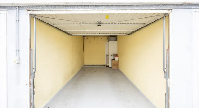 Апартаменты Ground Floor Apartment With Sunny Terrace