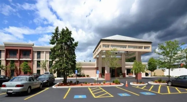 Люкс Standard Garner Hotel Brockton - Boston by IHG