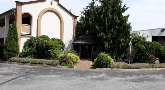 Aderi Hotel Lewisburg, Забронировать Отель Льюисберг Пенсильвания