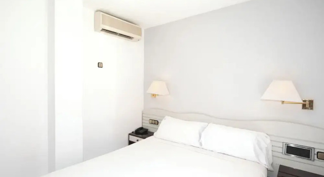 Номер Comfort Hotel Plaça