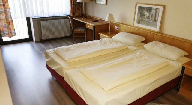 Двухместный номер Standard с балконом Hotel Restaurant Rodizio Paderborn