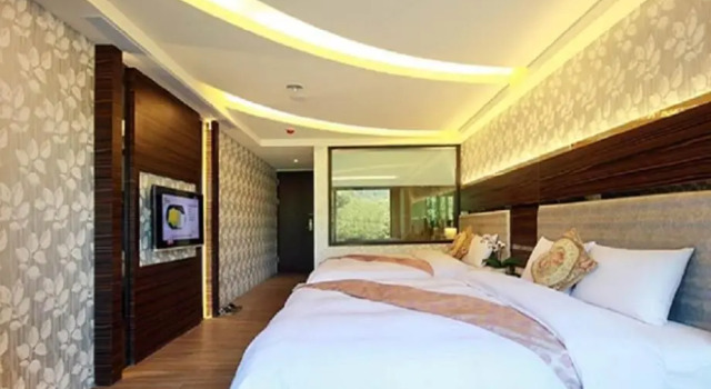 Четырёхместный номер Standard с видом на горы Shuian Lakeside Hotel