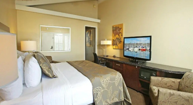 Шестиместный номер Standard Best Western PLUS Island Palms Hotel & Marina