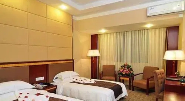Hainan Hotel - Haikou, Забронировать Отель Отели Хайкоу с парковкой, рядом с Mingzhu Square, Парковка