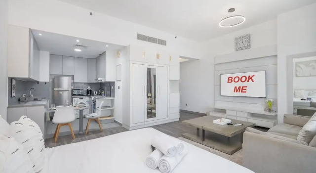 Stylish Studio Apartment in Tecom s Prime Location